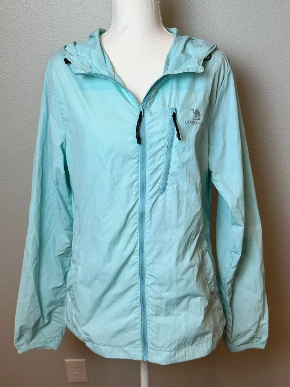 Camel Crown Windbreaker Hooded Jacket - Light Powder Blue - Medium